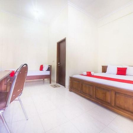 Reddoorz Near Nusa Cendana University Kupang (East Nusa Tenggara) Exterior foto
