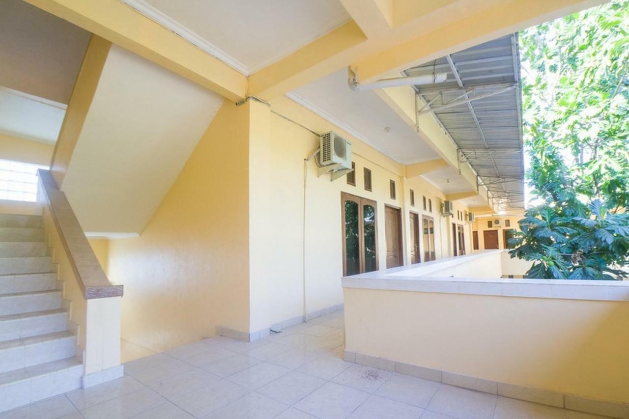 Reddoorz Near Nusa Cendana University Kupang (East Nusa Tenggara) Exterior foto